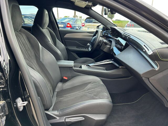 PEUGEOT 408 GT 1.6 PHEV 225 BHP AUTO SPANISH LHD IN SPAIN 28000 MILES SUPER 2022